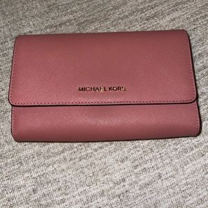 Michael Kors Wallet on Chain crossbody with removable card holder